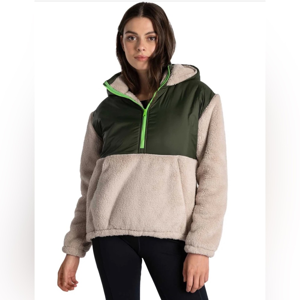 Lolë Plush Hoodie.  NWT.  Small.